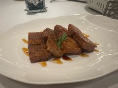 蜜汁煎荔浦香芋-扬州香格里拉·香宫中餐厅