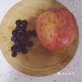 看似黑暗但竟然有一点好喝的蓝莓苹果汁。