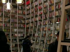 -钟书阁(松江泰晤士小镇店)