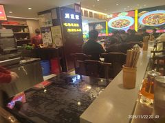 -川流不息·地道川菜·小龙虾(松东路店)