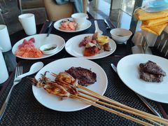 -怡豪大饭店·银顶旋转餐厅