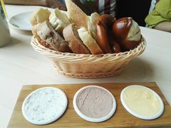 -LENBACH兰巴赫西餐啤酒坊(大连东港店)