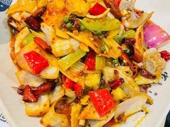 火爆脆肠-肖四女乐山跷脚牛肉(世博源店)