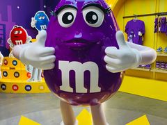 -m豆巧克力世界(上海世茂广场店)