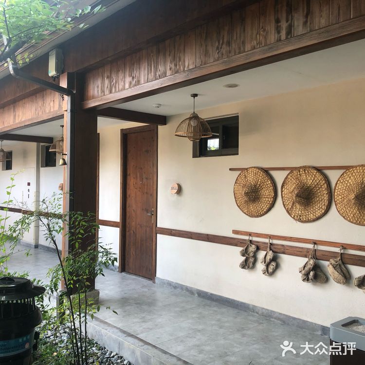 拈花客栈推荐住棒喝