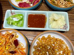 -明洞阿姨·韩式酱蟹烤肉·创意料理(三元桥店)