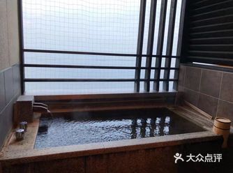 面朝大海的私汤.可欣赏海上日出的温泉酒店