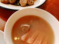 -莲餐厅·湖北菜·潜江小龙虾店(愚园路店)