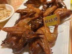招牌烤乳鸽-石岐佬中山菜馆(张溪店)