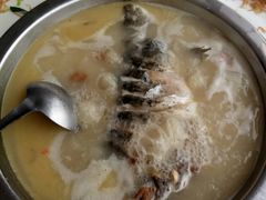 -鑫悦楼煎蟹·16年海鲜大排档