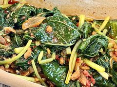 -东海岸人工湖美食村