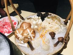 -余欢领鲜火锅(新街口店)