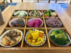 -轻蔬不用等·素食(江苏路店)