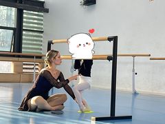 -西安小天鹅艺术团(曲江Alice店)