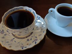 -Café Monson