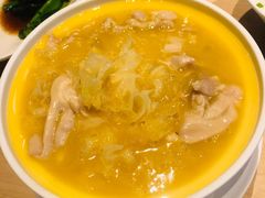 浓汤花胶鸡-避风塘(百联东郊店)