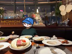 -MONICH牛排融合餐厅(和义大道购物中心店)