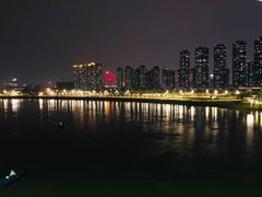 -南京眼步行桥