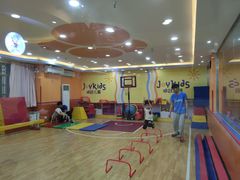 -卓跃儿童运动馆·体能·跳绳·篮球(滨江东中心店)