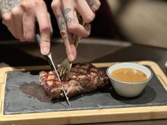 -恰餐厅及酒吧 CHAR Bar & Grill (北京丽都皇冠假日店)