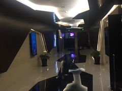 -英皇UA电影城(虹桥天地店)