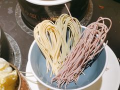 -钱小奴海鲜自助黑金店(杭州滨江龙湖店)