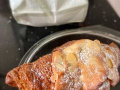 杏仁牛角-老梦面包CHEZMOREL(麦子店)