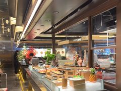 -钱小奴海鲜自助黑金店(杭州滨江龙湖店)