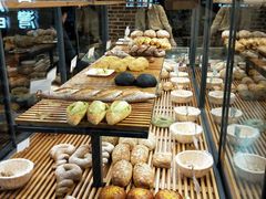 -焙丽拾光(麦凯乐直营店)