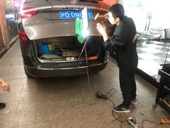 -鲨鱼皮汽车凹陷玻璃修复(静安店)