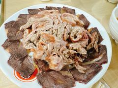 -闫家驴肉老店(华电一校店)