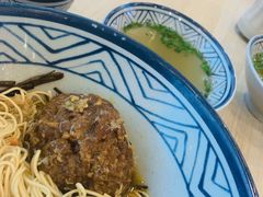 蟹黄狮子头-朱洪元苏式面馆(绿宝广场店)
