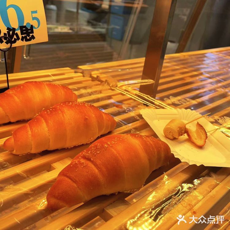 6PM现制烘焙南通如皋店来啦，甜点脑袋冲