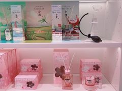 -名创优品(天河区正佳广场二店)