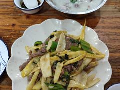 鲜笋炒牛肉-南记食粥坊·宵夜大排档(莲花总店)