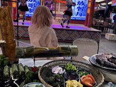 -刘姐啤酒鱼民族演艺餐厅(西街总店)