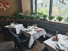 -斯普汇生蚝牛排馆(中骏世界城店)