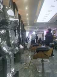 -藤野造型烫染·漂发