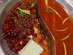 -沸炉重庆老火锅(军事博物馆店)