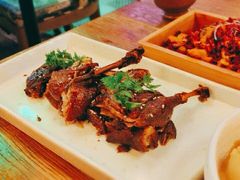 爱啤特色烤鸭-爱啤精酿·民谣酒馆(滨江店)