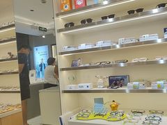 -视野联行眼镜·蔡司·尼康·豪雅·依视路(青浦宝龙店)
