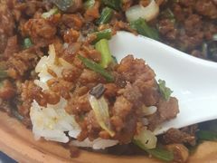 招牌鹅乸煲仔饭-阳江河堤老牌曾记美食