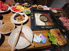 -老牌坊云南鱼豆花火锅(爱建店)