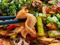 -廖哥泡椒兔(峨眉店)