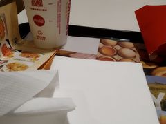 -麦当劳(世界城广场店)