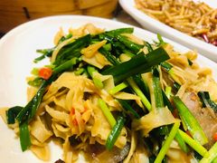 -蔼若春.传承三十年云南菜(金碧公园店)