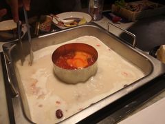 -尚尚仙·酸汤猪手·猪肚鸡火锅(华联万柳购物中心店)