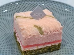樱花抹茶甜品-théATRE茶聚场·餐厅(环球金融中心店)