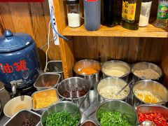 -赵美丽·重庆社区火锅·直营店(火车东站·中豪国际店)