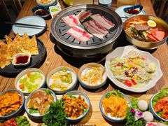 -明洞阿姨·韩式酱蟹烤肉·创意料理(三元桥店)